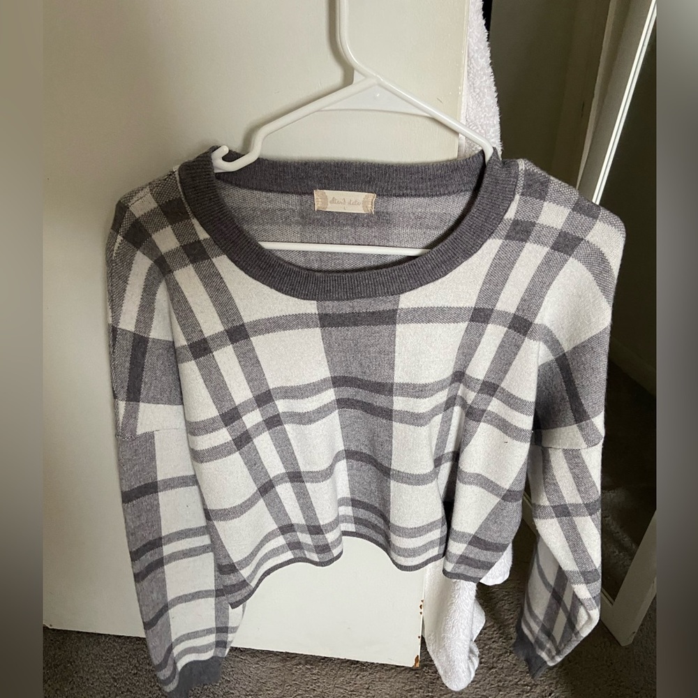Altar’d state cropped sweater